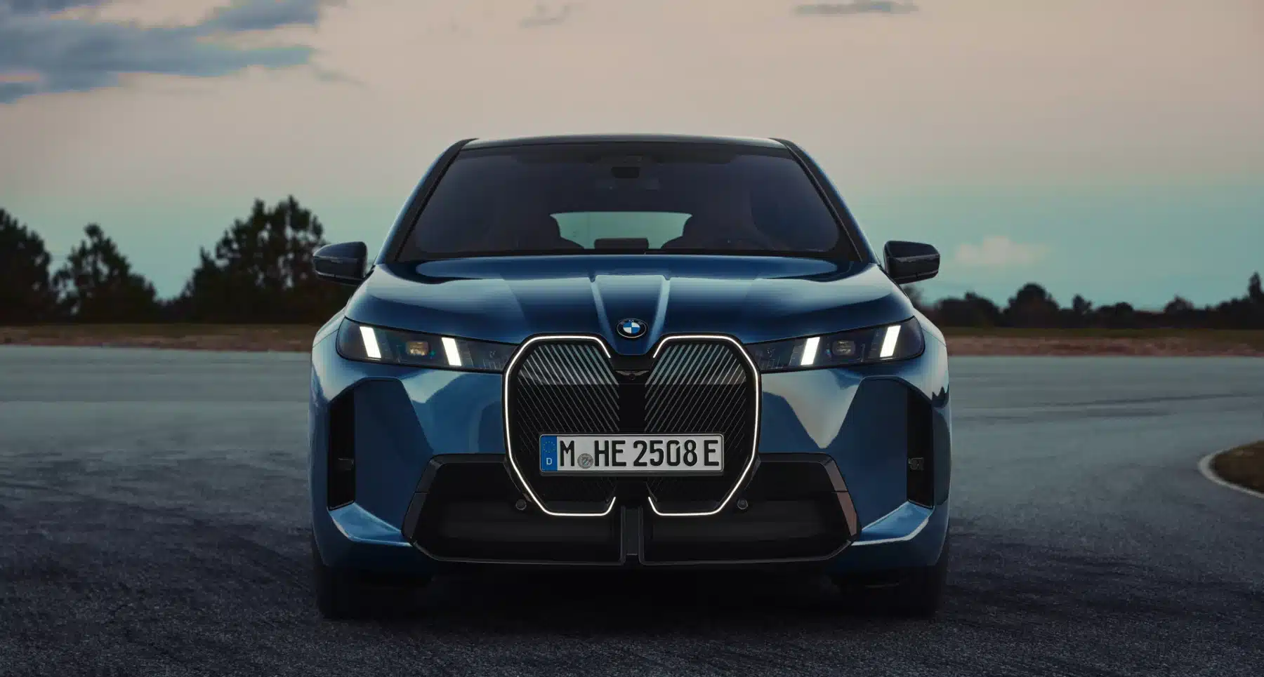 BMW introduces refreshed iX