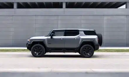 GMC Hummer EV получит обновление в 2026 году