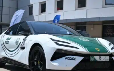 Полицейские силы ОАЭ инвестируют в высокотехнологичные электромобили