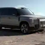 روكس موتور ودبليو موتورز تطلقان مصنع السيارات الكهربائية في أبوظبي